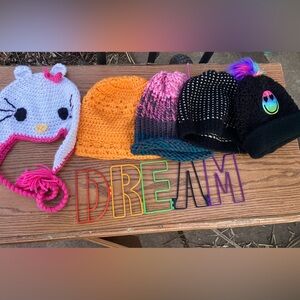 5 girls Colorful Beanie Collection»Age 2-5 & Metal Dream sign